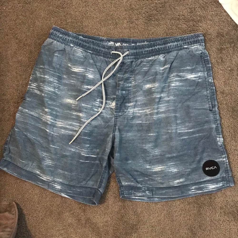 Rvca men’s hybrid  board shorts size medium